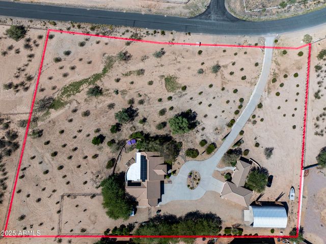 35665 S CABALLERO Drive, Wickenburg, AZ 85390