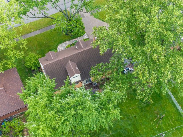 909 Larriwood Avenue, Kettering, OH 45429