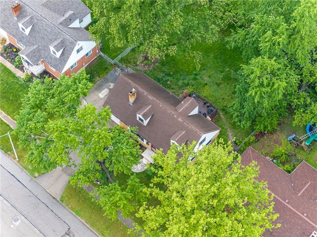 909 Larriwood Avenue, Kettering, OH 45429