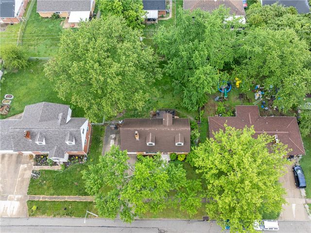 909 Larriwood Avenue, Kettering, OH 45429