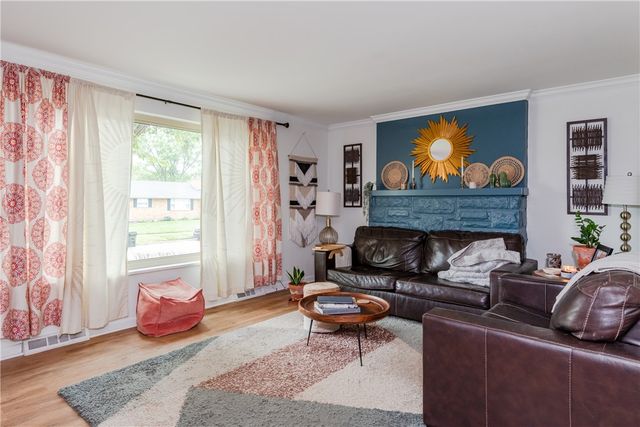 909 Larriwood Avenue, Kettering, OH 45429