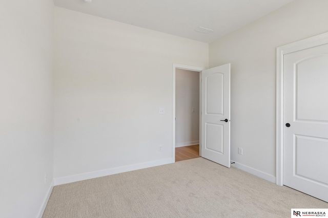 12248 S 111th Avenue, Papillion, NE 68046