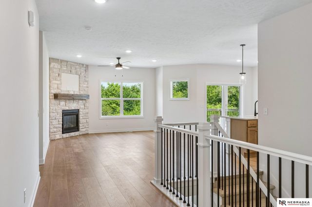 12248 S 111th Avenue, Papillion, NE 68046