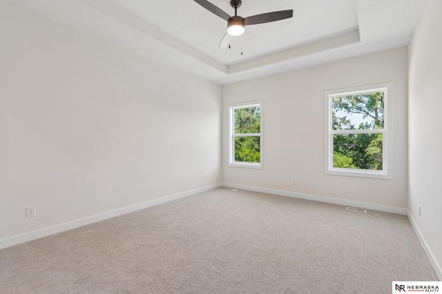 12248 S 111th Avenue, Papillion, NE 68046