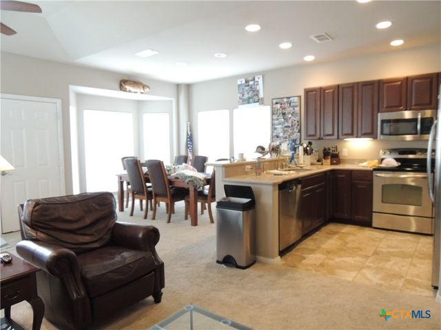 1 Alligator Head Lane, Port O'connor, TX 77982