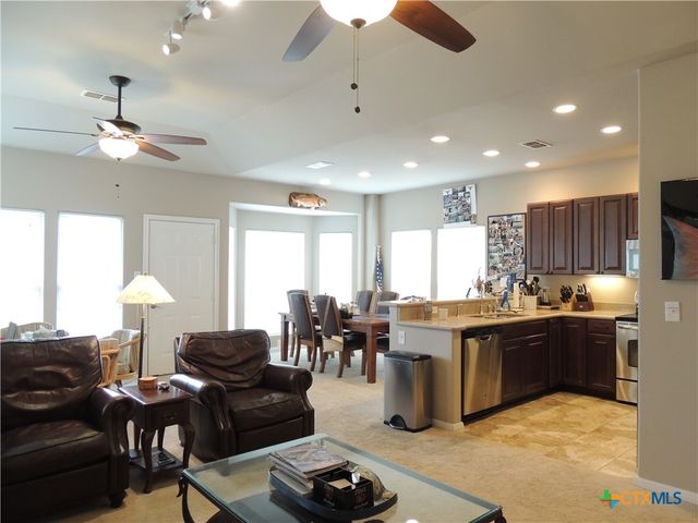 1 Alligator Head Lane, Port O'connor, TX 77982