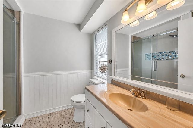 225 Pebble Beach CIR, Naples, FL 34113