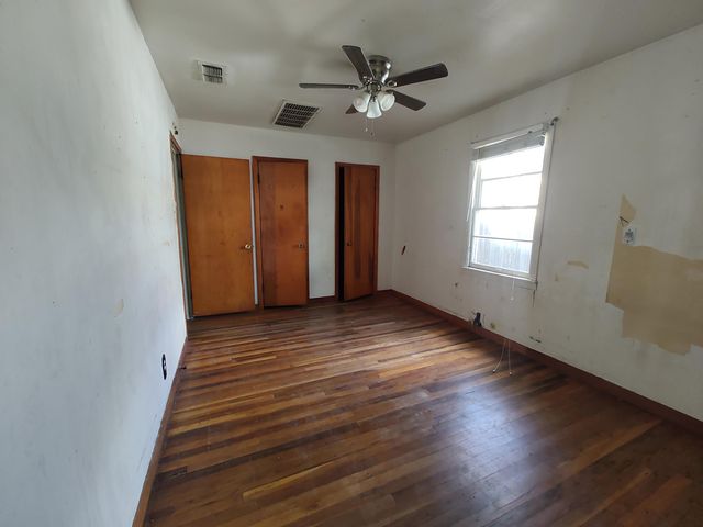 2205 38th Street, Lubbock, TX 79412