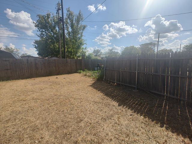 2205 38th Street, Lubbock, TX 79412