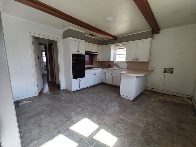 2205 38th Street, Lubbock, TX 79412