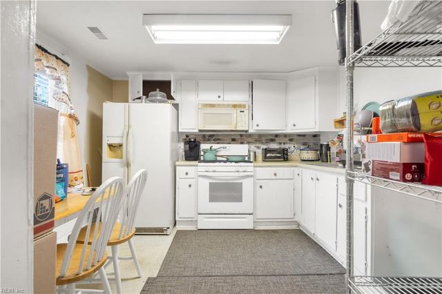 146 Frissell ST, Hampton, VA 23663
