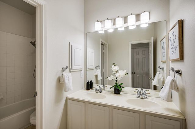 2229 Buena Vista LN, Round Rock, TX 78665
