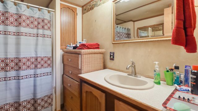 1054 Kalijah Road, Protem, MO 65733