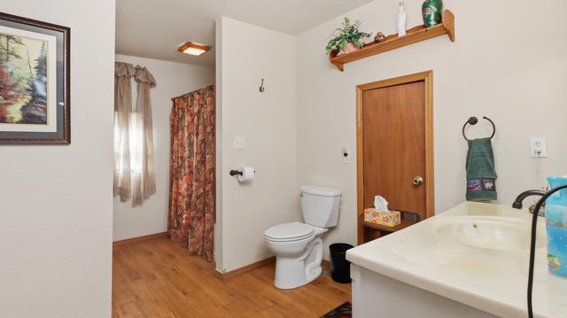 1054 Kalijah Road, Protem, MO 65733