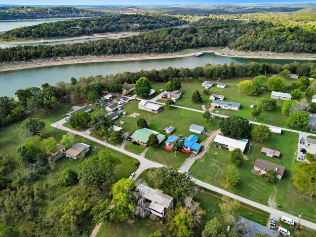 1054 Kalijah Road, Protem, MO 65733