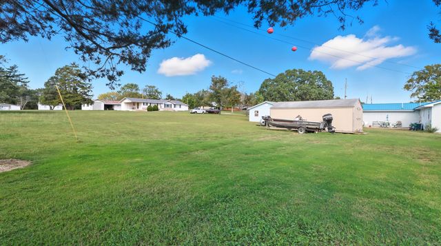 1054 Kalijah Road, Protem, MO 65733