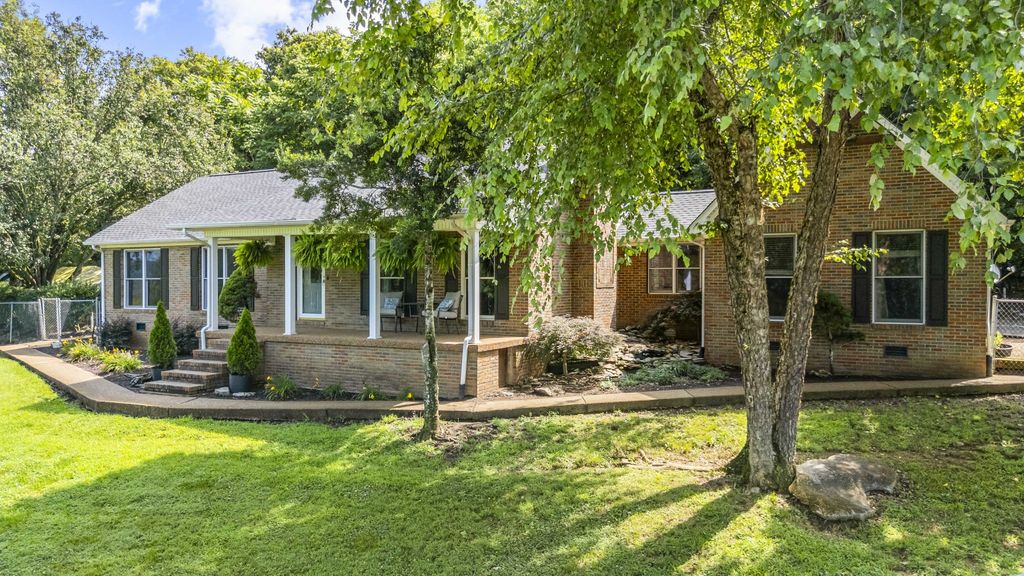 7474 Nashville Hwy, Dowelltown, TN 37059