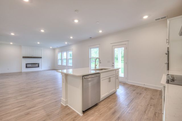 467 Triple Crown Cir, Gallatin, TN 37066