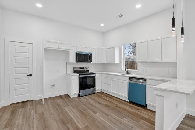 2307 Refugio Avenue, Fort Worth, TX 76164