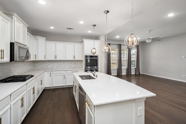 2401 Olivia Lane, Little Elm, TX 75068