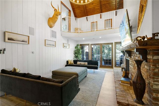 135 S Fairway Drive, Lake Arrowhead, CA 92352