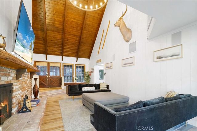 135 S Fairway Drive, Lake Arrowhead, CA 92352