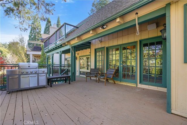 135 S Fairway Drive, Lake Arrowhead, CA 92352