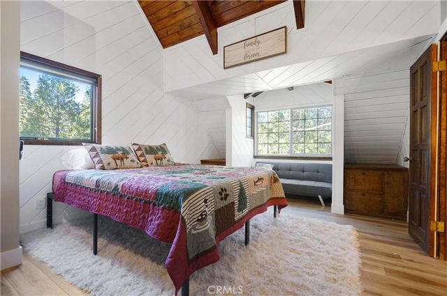 135 S Fairway Drive, Lake Arrowhead, CA 92352