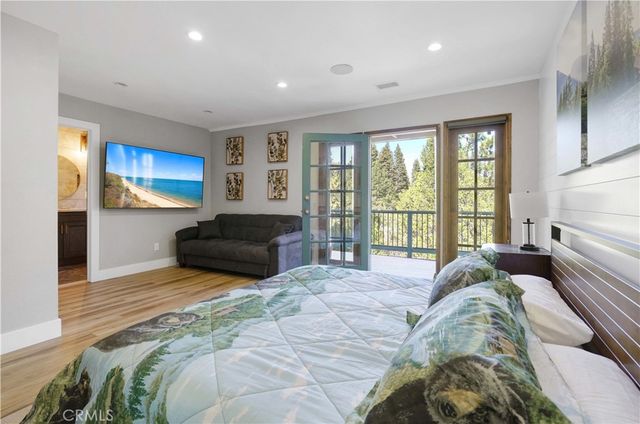 135 S Fairway Drive, Lake Arrowhead, CA 92352