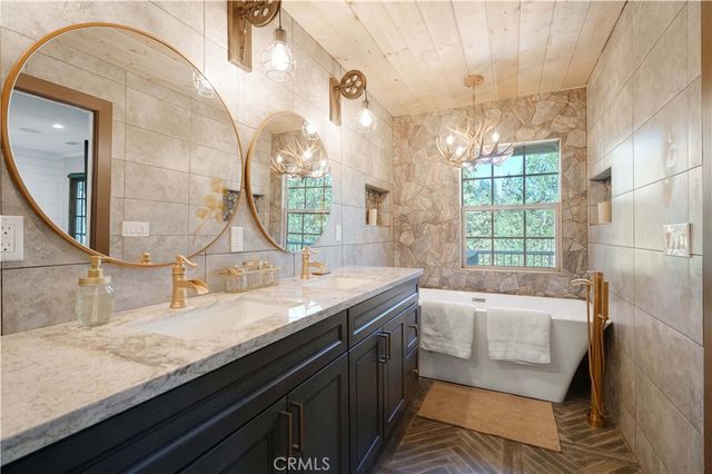 135 S Fairway Drive, Lake Arrowhead, CA 92352