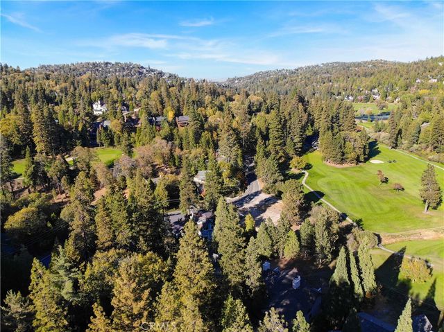 135 S Fairway Drive, Lake Arrowhead, CA 92352