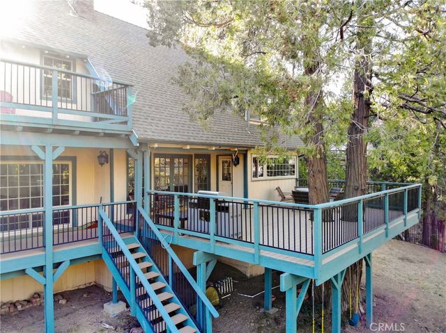 135 S Fairway Drive, Lake Arrowhead, CA 92352