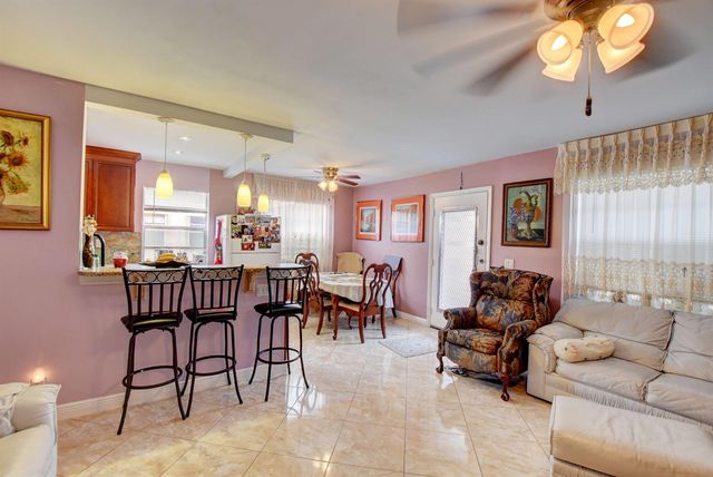 138 Flanders C, Delray Beach, FL 33484