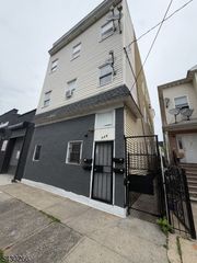 309 Magnolia Ave, Elizabeth City, NJ 07206