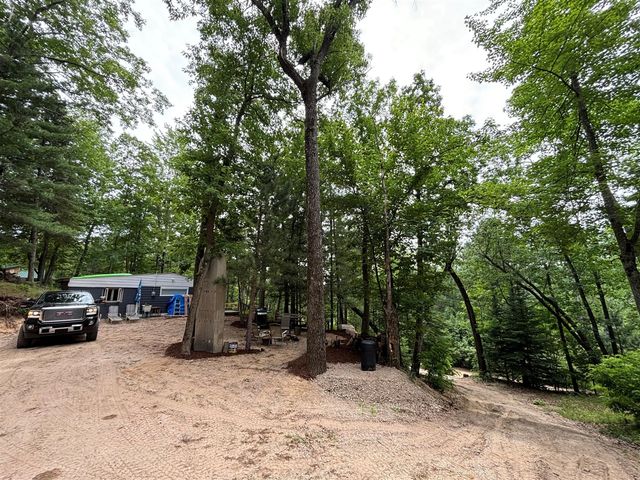 1112 Lake Drive, Harrison, MI 48625