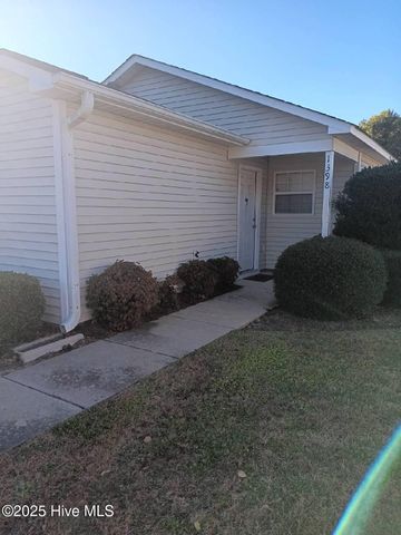 1398 Westpointe Drive, Greenville, NC 27834