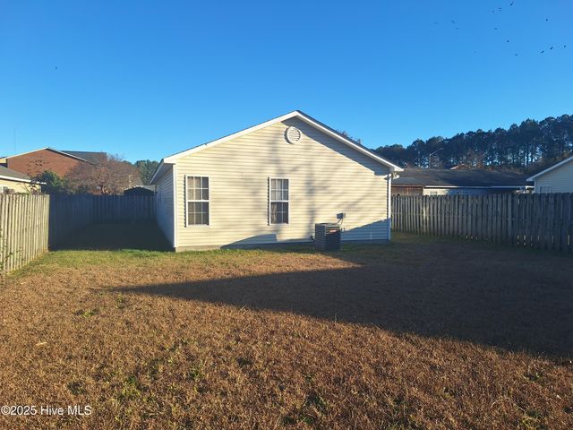 1398 Westpointe Drive, Greenville, NC 27834