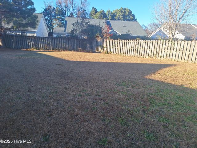 1398 Westpointe Drive, Greenville, NC 27834