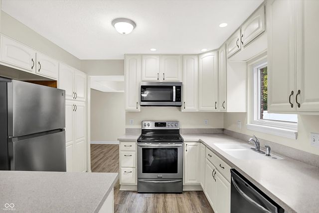 1990 Red Oak Drive, Franklin, IN 46131