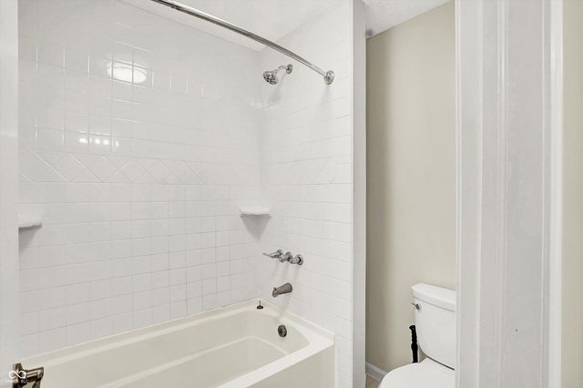 1990 Red Oak Drive, Franklin, IN 46131