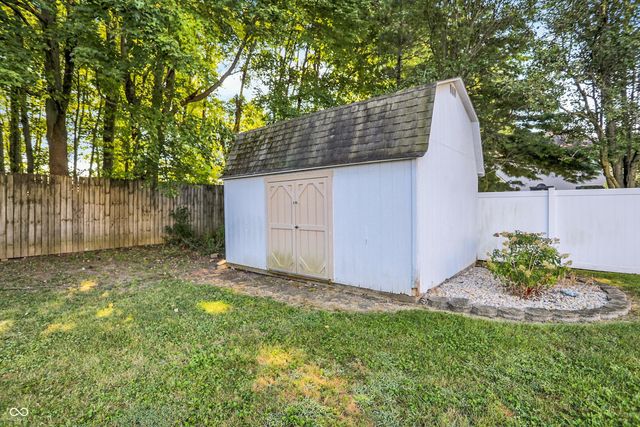 1990 Red Oak Drive, Franklin, IN 46131