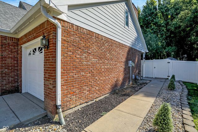 1990 Red Oak Drive, Franklin, IN 46131