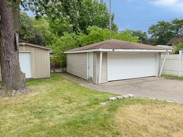 17331 Community Street, Lansing, IL 60438
