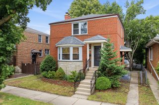 7910 BABB Avenue, Skokie, IL 60077