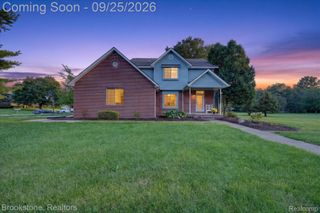 5390 Dillon Drive, White Lake Charter Township, MI 48383