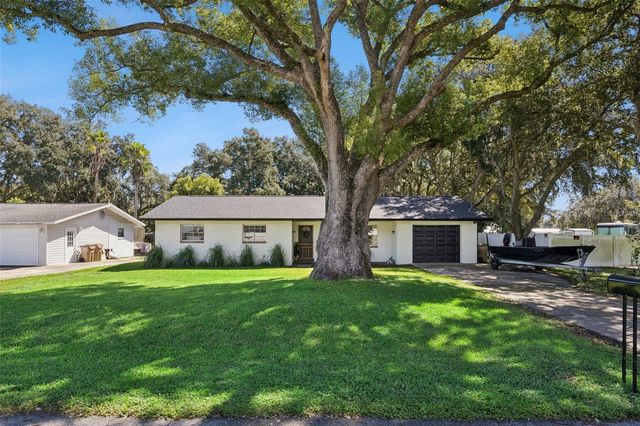 27544 LISA DRIVE, Tavares, FL 32778