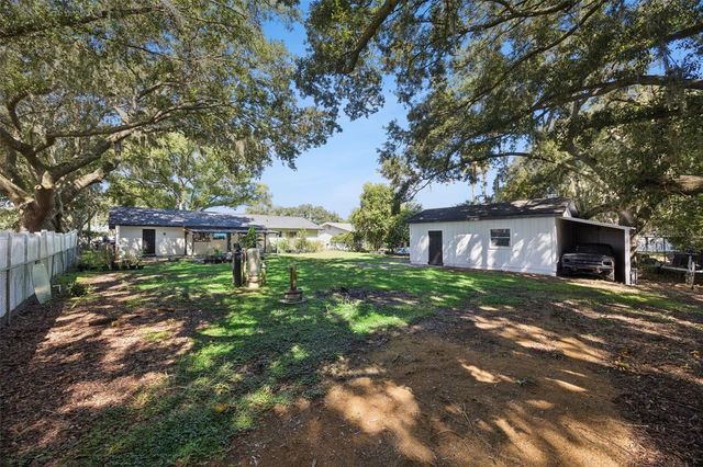 27544 LISA DRIVE, Tavares, FL 32778
