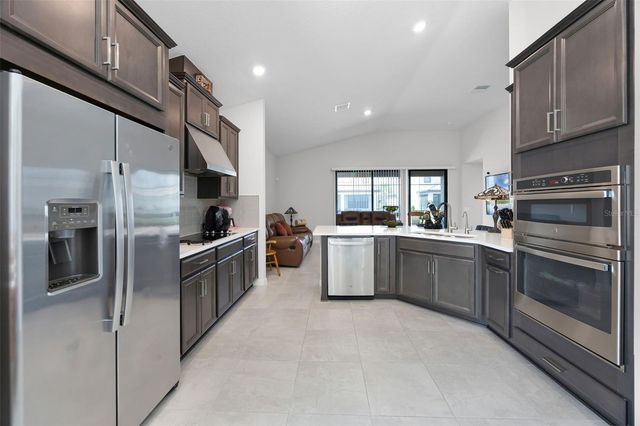 2000 GOBLET COVE STREET, Kissimmee, FL 34746