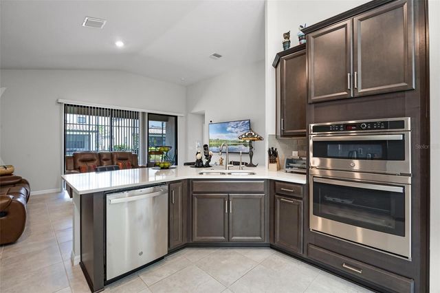 2000 GOBLET COVE STREET, Kissimmee, FL 34746