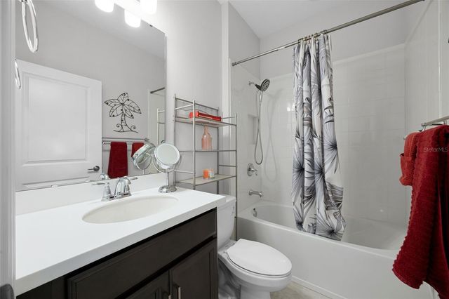 2000 GOBLET COVE STREET, Kissimmee, FL 34746